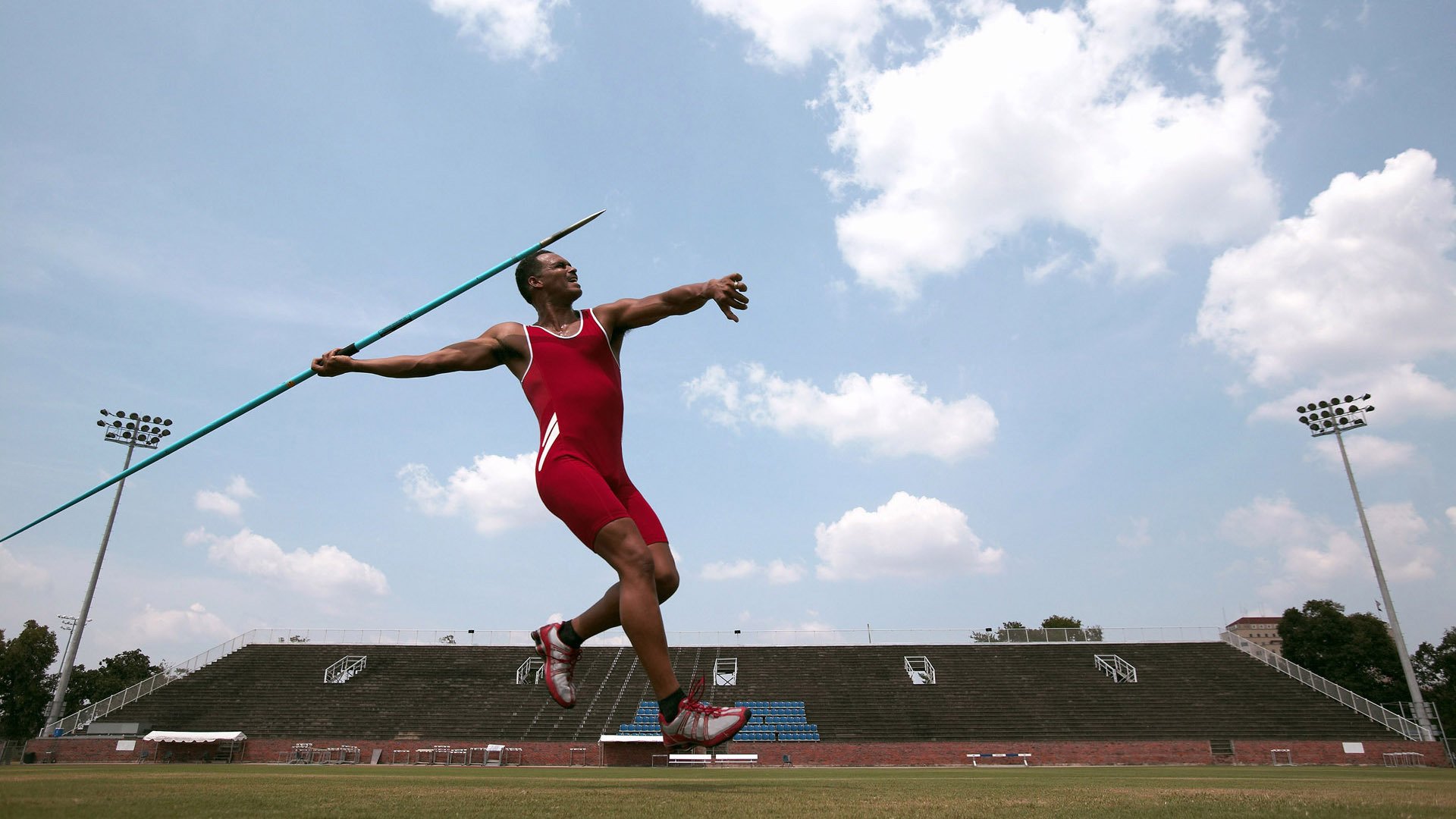 体育短视频平台日活突破千万,成青少年主流入口,体育类视频自媒体